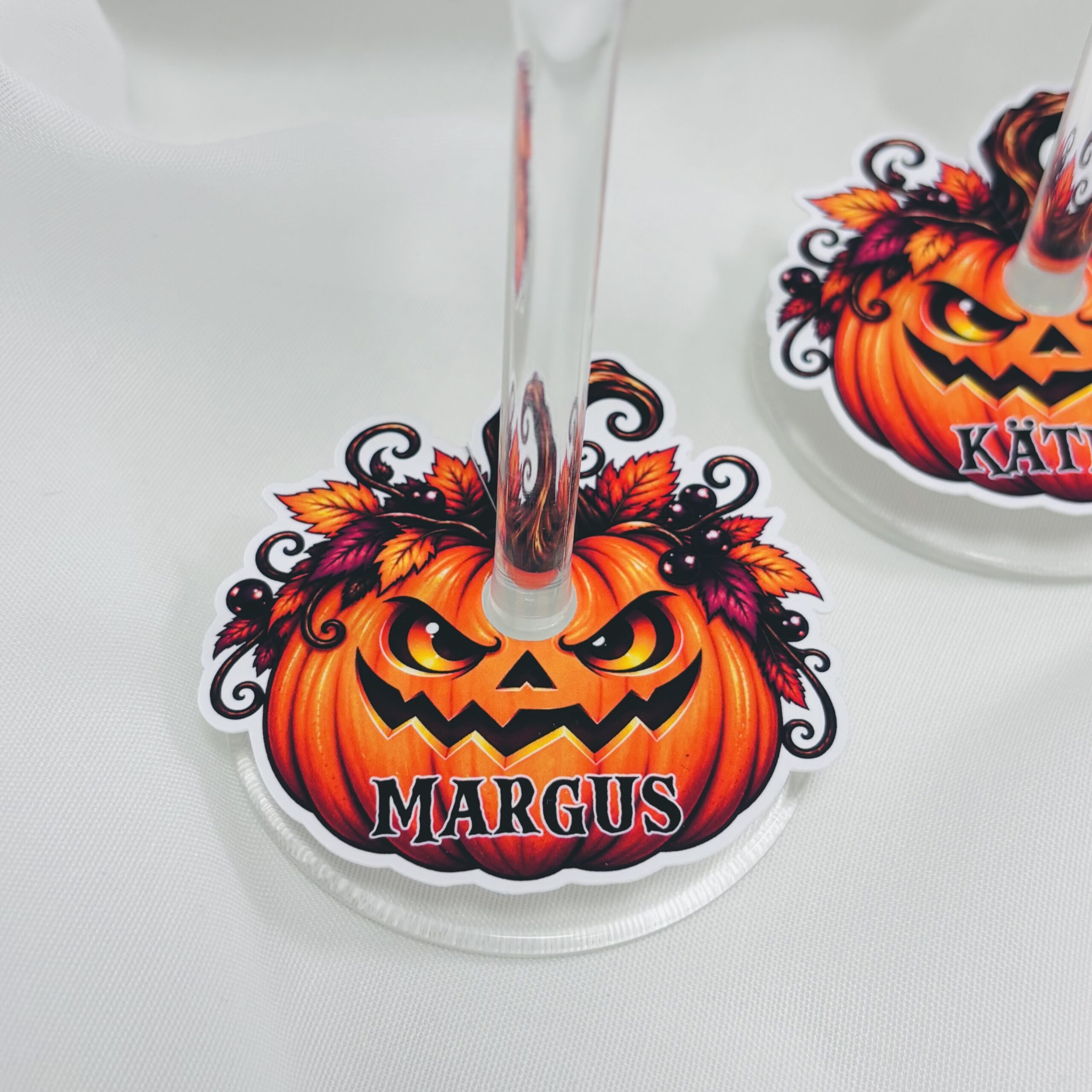 Personaalsed Halloweeni pokaalisildid külaliste nimedega, 6 tk komplekt