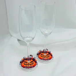 halloweeni-pokaalisildid-8tk Personaalsed Halloweeni pokaalisildid külaliste nimedega, 6 tk komplekt